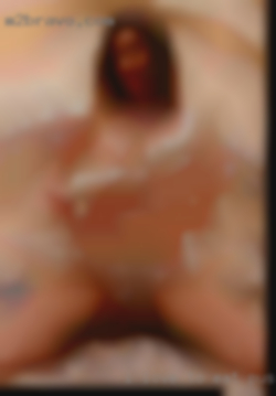 I LOVE TO EAT pussy i'm very horny good.