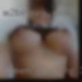 Women looking 3some
